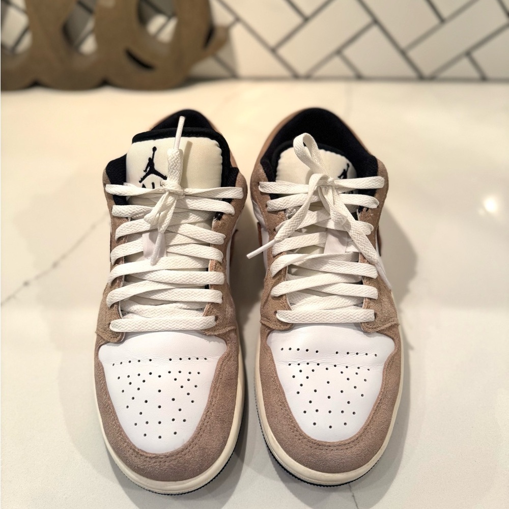 Air Jordan 1 Low SE 'Brown Elephant'. Men’s size 7.5. - Picture 3 of 6